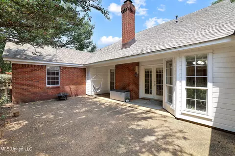 Exterior - 528 Lake Pointe Ln, Madison, MS 39110 photo 6 of 20