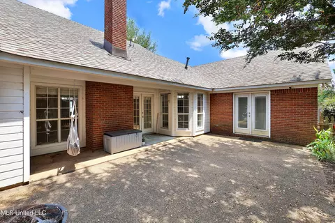 Exterior - 528 Lake Pointe Ln, Madison, MS 39110 photo 7 of 20
