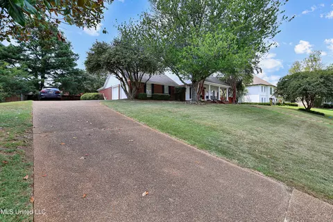 Exterior - 528 Lake Pointe Ln, Madison, MS 39110 photo 14 of 20