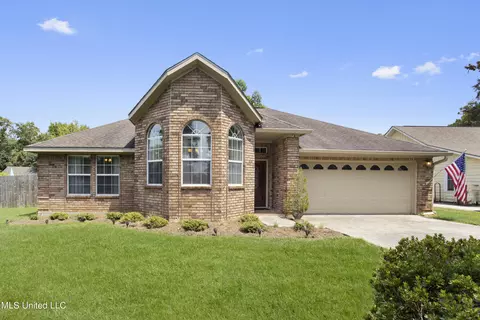 2554 Audubon Pl, Biloxi, MS 39531