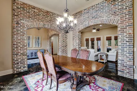 Dining - 910 Poplar Dr, Brandon, MS 39042 photo 4 of 4