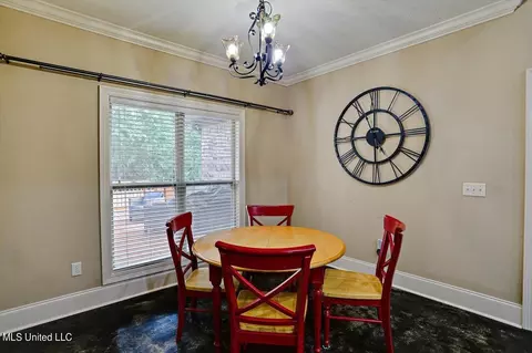 Dining - 910 Poplar Dr, Brandon, MS 39042 photo 1 of 4