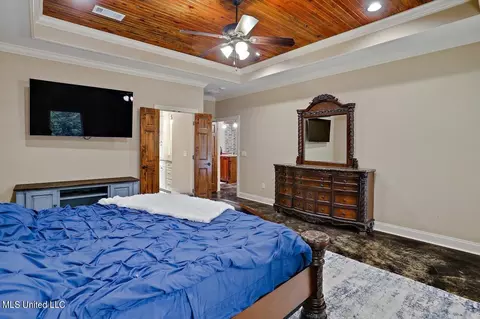 Bedroom - 910 Poplar Dr, Brandon, MS 39042 photo 2 of 4