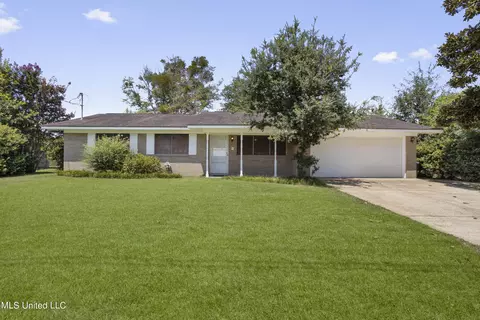 883 Rustwood Dr, Biloxi, MS 39532