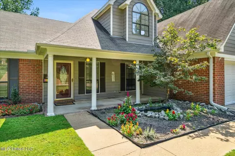 5870 Morganton Dr, Olive Branch, MS 38654 photo 3