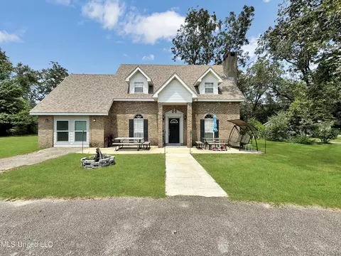 19378 Bell Creek Rd, Perkinston, MS 39573