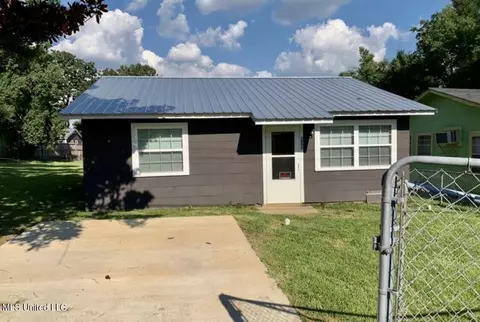 1552 Reddix St, Jackson, MS 39209