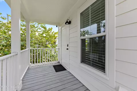 215 E 2nd St #37B, Pass Christian, MS 39571