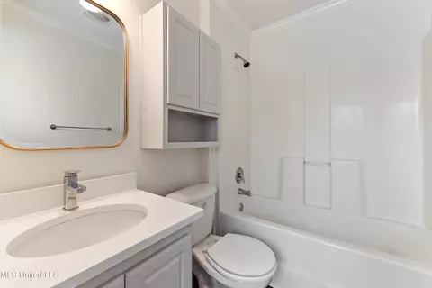 Bath - 215 E 2nd St #37B, Pass Christian, MS 39571 photo 1 of 1
