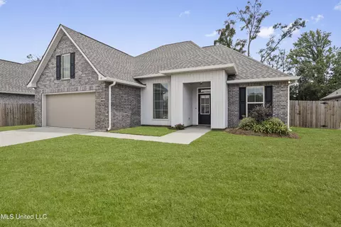 10 Sumner Cv, Long Beach, MS 39560