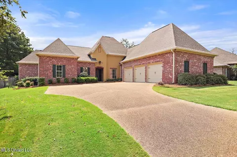 256 Lake Cir, Madison, MS 39110