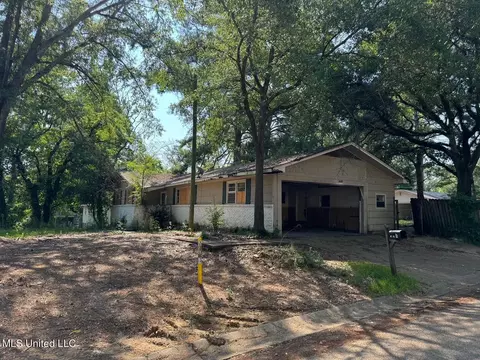 831 Raymond Rd, Jackson, MS 39204 photo 3