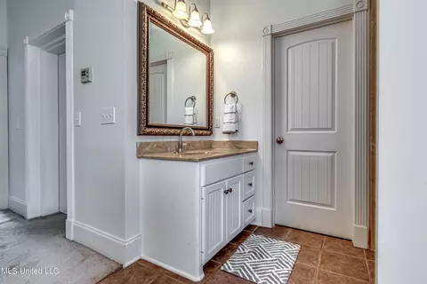 Bath - 166 Brookstone Way, Madison, MS 39110 photo 4 of 10