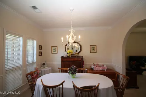 Dining - 3630 Tanna Cv, Hernando, MS 38632 photo 2 of 2