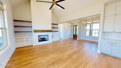 Living - 4198 Brooke Dr, Nesbit, MS 38651 photo 1 of 1