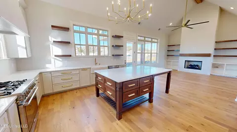 Kitchen - 4198 Brooke Dr, Nesbit, MS 38651 photo 2 of 2