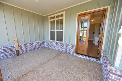 Exterior - 4198 Brooke Dr, Nesbit, MS 38651 photo 4 of 7