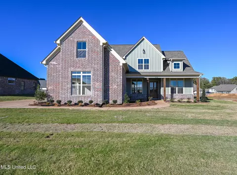 4198 Brooke Dr, Nesbit, MS 38651