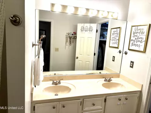211 N Place Dr, Madison, MS 39110 photo 10