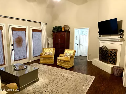 211 N Place Dr, Madison, MS 39110 photo 3