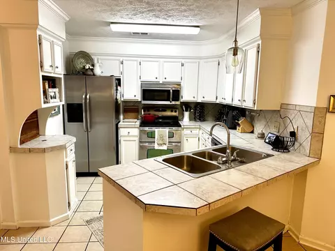 211 N Place Dr, Madison, MS 39110 photo 6