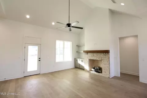 Living - 433 Baleigh Way, Canton, MS 39046 photo 2 of 4