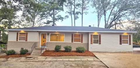 1964 Gloria Dr, Pearl, MS 39208