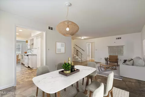 Dining - 2290 Tahoe Cv, Nesbit, MS 38651 photo 1 of 2