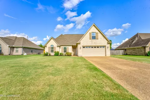 9142 William Paul Dr, Olive Branch, MS 38654