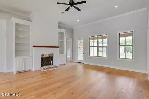 Living - 104 Charleston Cv, Madison, MS 39110 photo 1 of 5