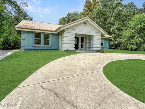 7307 Denver Dr, Biloxi, MS 39532