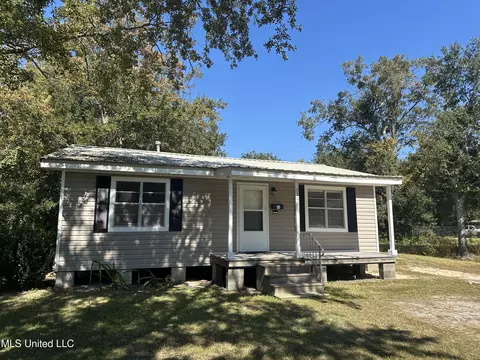 2200 32nd St, Gulfport, MS 39501