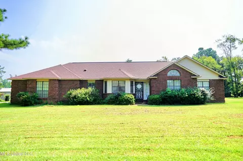 443 Victoria Rd, Byhalia, MS 38611