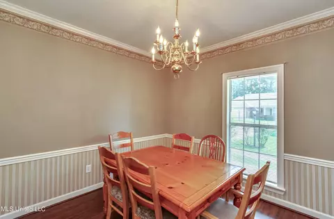 204 Elm Dr, Jackson, MS 39212 photo 9