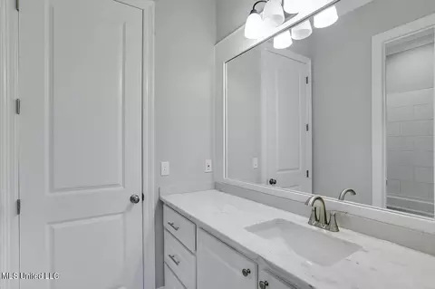 Bath - 112 Charleston Cv, Madison, MS 39110 photo 5 of 6