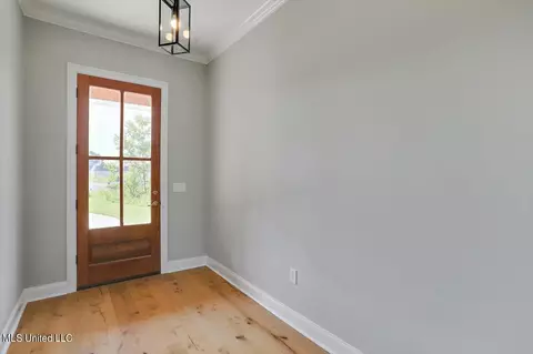 Entry Way - 112 Charleston Cv, Madison, MS 39110 photo 1 of 4