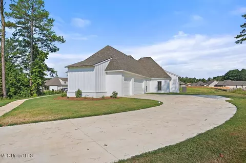 Exterior - 112 Charleston Cv, Madison, MS 39110 photo 3 of 7