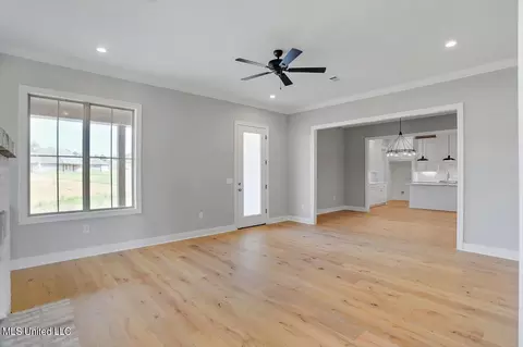 Living - 112 Charleston Cv, Madison, MS 39110 photo 1 of 4