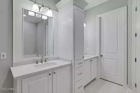 Bath - 112 Charleston Cv, Madison, MS 39110 photo 1 of 6