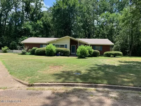 955 Park Ln, Jackson, MS 39211