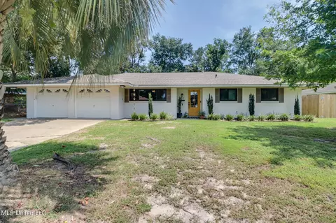 619 S Forest Ave, Long Beach, MS 39560