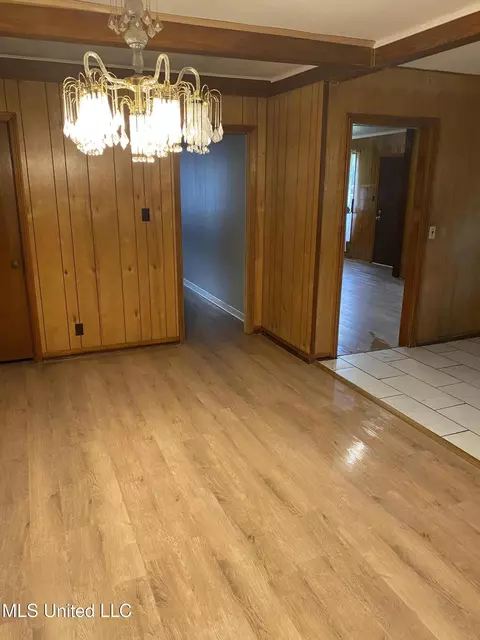 Dining - 102 Brooklyn Dr, Natchez, MS 39120 photo 2 of 3