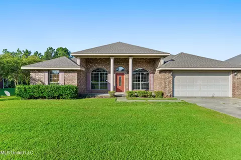 17200 Excalibur Cir, Gulfport, MS 39503