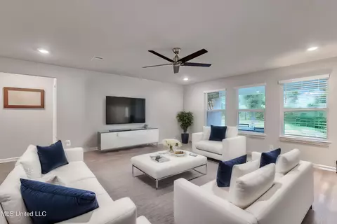 1044 Enclave Cir, Long Beach, MS 39560 photo 3