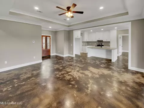 Living - 21 Marlee Savell Dr, Forest, MS 39074 photo 1 of 2
