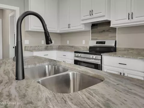 Kitchen - 21 Marlee Savell Dr, Forest, MS 39074 photo 5 of 5