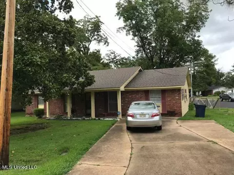1133 Oakhurst Ave, Clarksdale, MS 38614