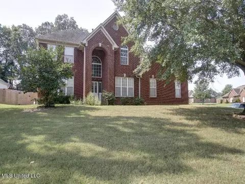 5760 New Pointe Dr, Southaven, MS 38672