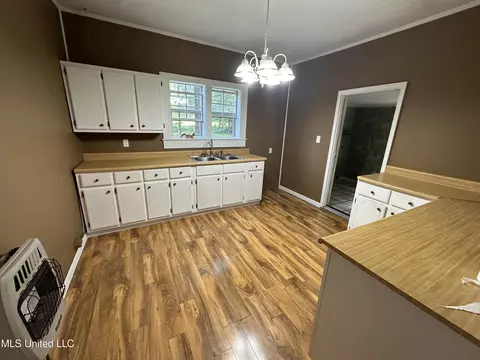 Kitchen - 421 Post Office Rd, Coldwater, MS 38618 photo 1 of 1
