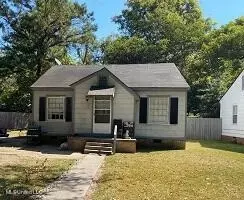 1528 Linden Pl, Clarksdale, MS 38614